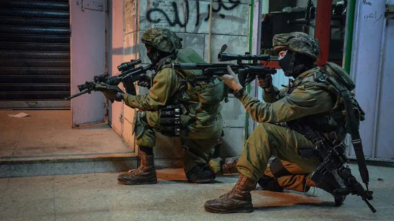 לוחמי דובדבן בפעולה