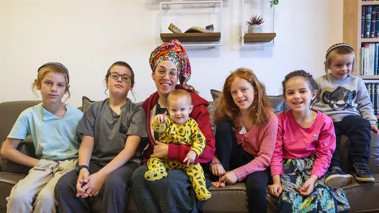 הדס לוינשטרן וילדיה