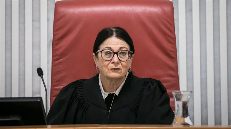 נשיאת העליון לשעבר אסתר חיות