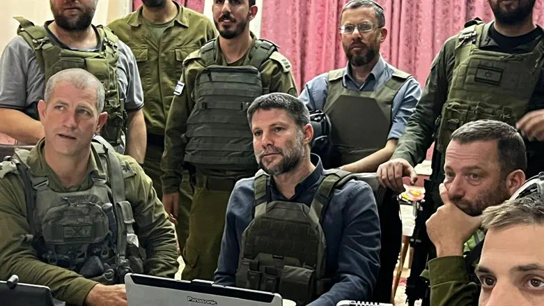 השר בצלאל סמוטריץ' בעזה