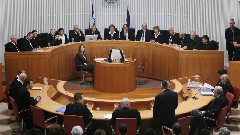 Заседание Верховного суда (архив)