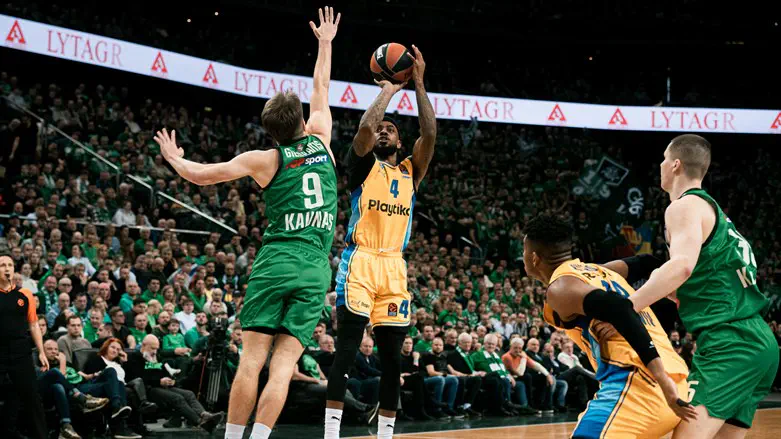 לורנזו בראון מול ז'לגיריס קובנה