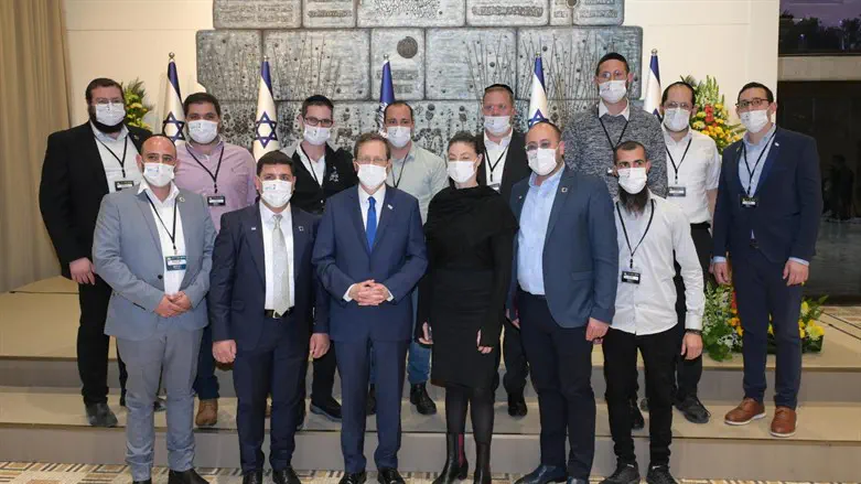 ידידים בבית הנשיא