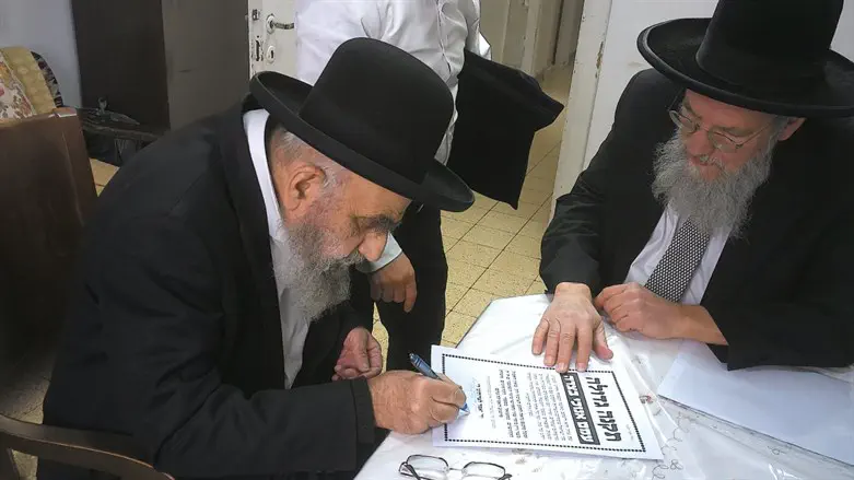 הרבנים חותמים על המכתב