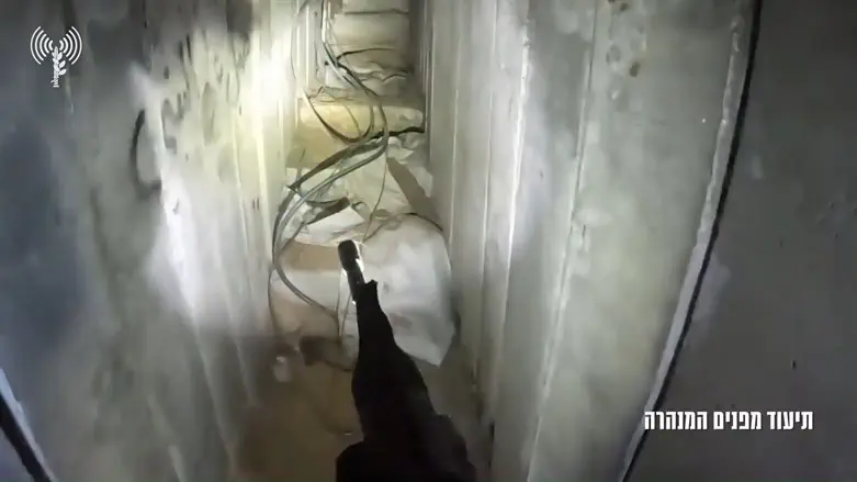 Кадр из видео, снятого в одном из туннелей террористов ХАМАС