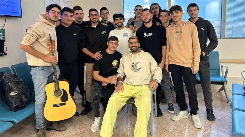 התלמידים והמחנך