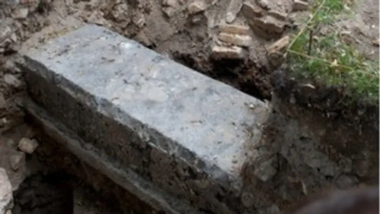 ארון קודש מהמאה ה-16 נחשף בחפירות בוילנה
