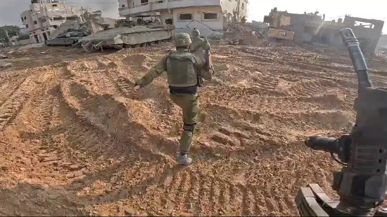 IDF forces operate in Gaza