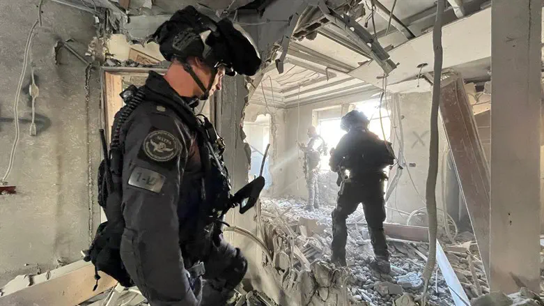 Demolishing terrorists' homes