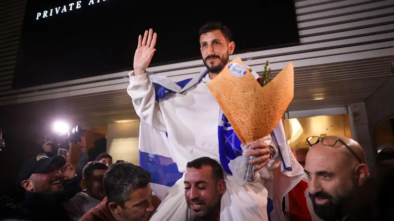 שגיב יחזקאל נחת בישראל