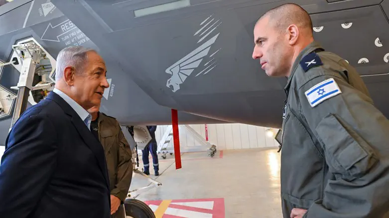 נתניהו בבסיס נבטים