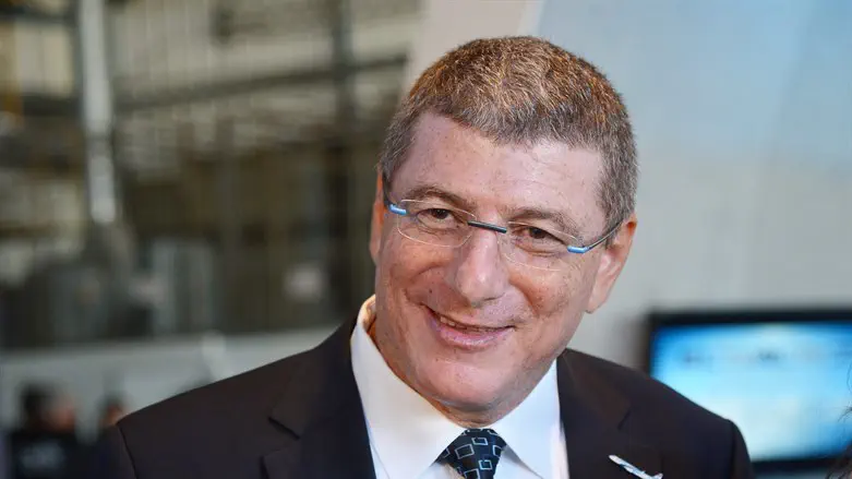 פורש  מתפקידו. אליעזר שקדי