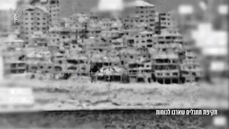 Кадр из видео, запечатлевшего нападение наших "морских котиков"