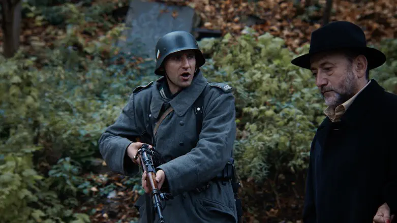 מתוך הסרט 'הכתובת על הקיר'