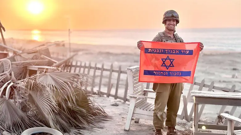 אהוד דהן, ממגורשי נווה דקלים, חוזר אל חוף הים של גוש קטיף כלוחם