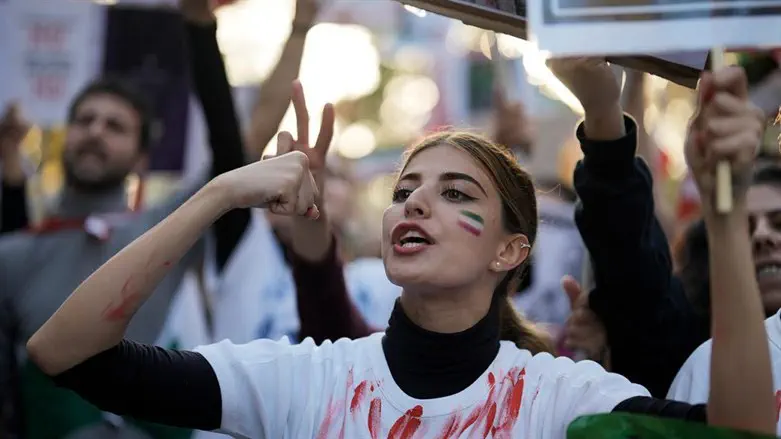 Iranians revolt