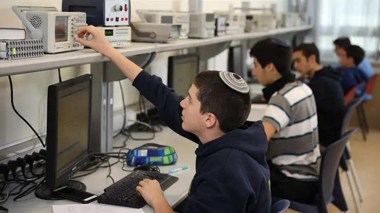 סביבת למידה יצירתית בתמר