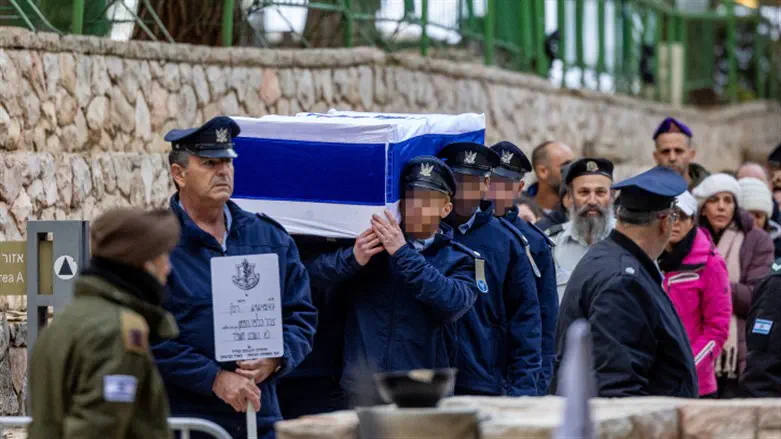 הלוויתו של רס"ן יצהר הופמן ז"ל