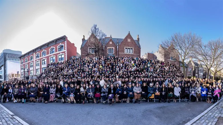 שליחות חב"ד בצילום משותף