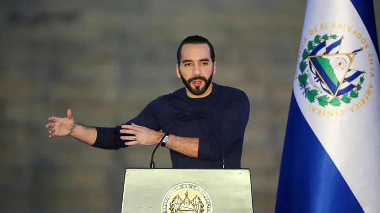 Президент Сальвадора Найиб Букеле
