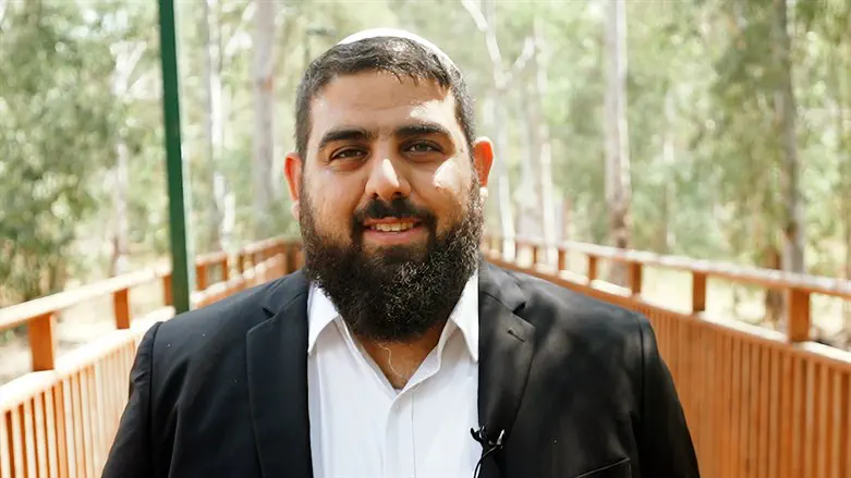 רועי אמגר