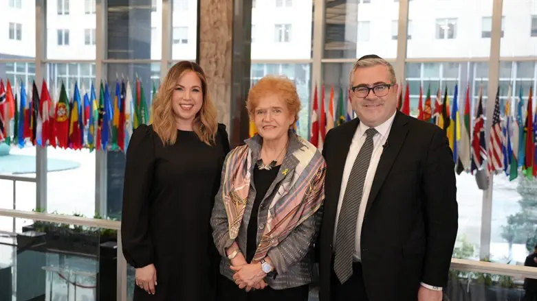 Amb. Deborah Lipstadt with Aish CEO Rabbi Steven Burg & CMO Jamie Geller after the meeting
