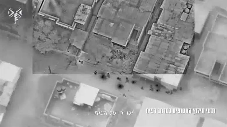 Видеозапись, сделанная с вертолета спасательных сил