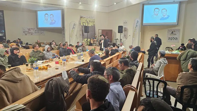 תלמידי חיצים בערב הלימוד