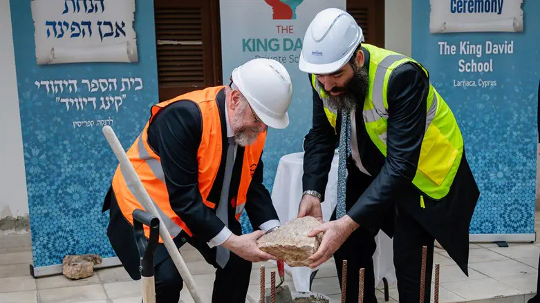 הנחת אבן הפינה לבית הספר