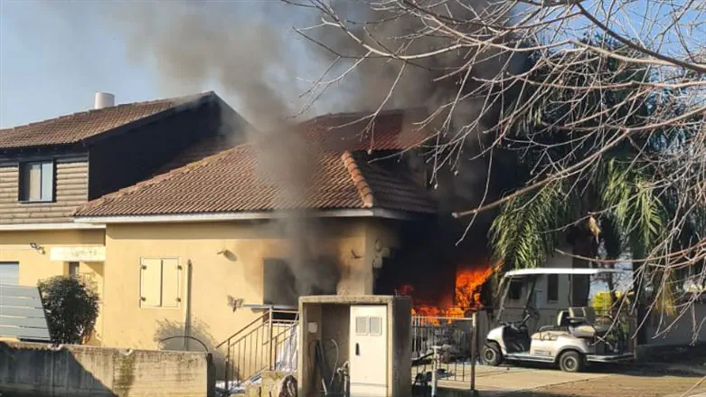 Scene of missile strike in Kfar Yuval