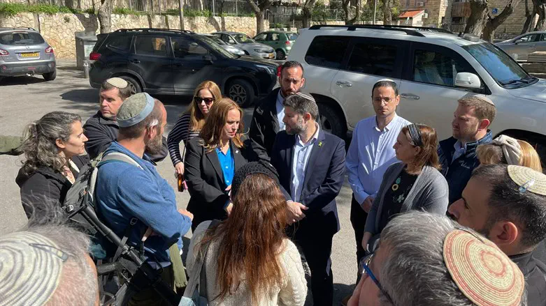 סמוטריץ וחגית משה בסיור