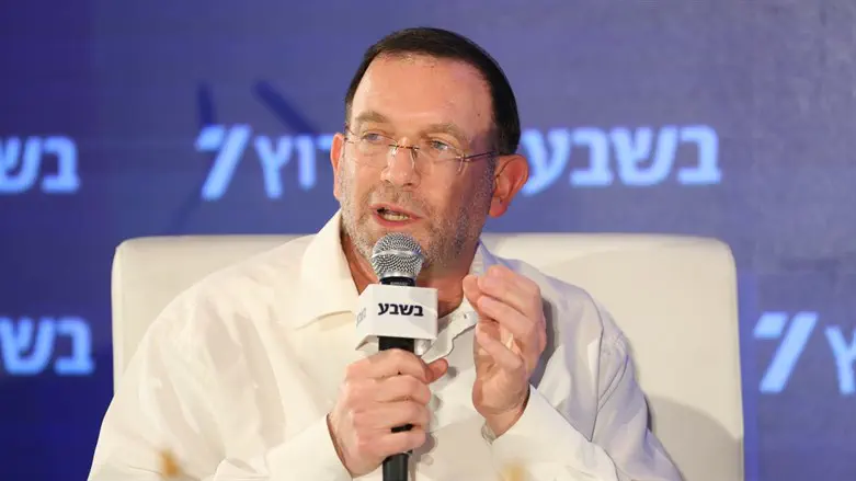 הרב צבי קורן