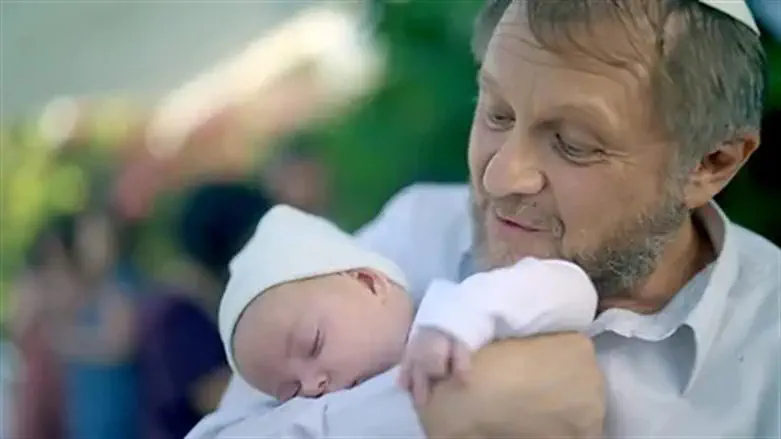 מתוך הסרט "המוהל"