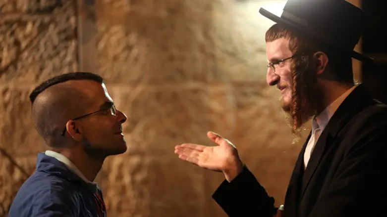 חרדי וחילוני. והדתיים הלאומיים? איפה הם בכל הסיפור? אילוסטרציה