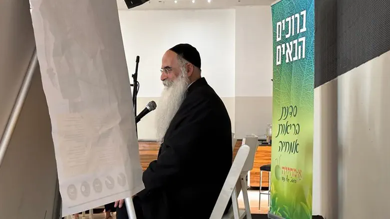 הרב יובל הכהן אשרוב מרצה אורח בסדנת אמחייה