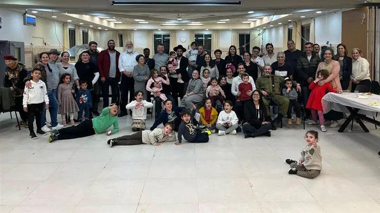 המשפחות וצוות הישיבה