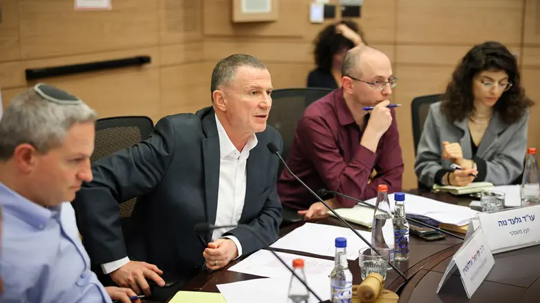 ח"כ יולי אדלשטיין בוועדה