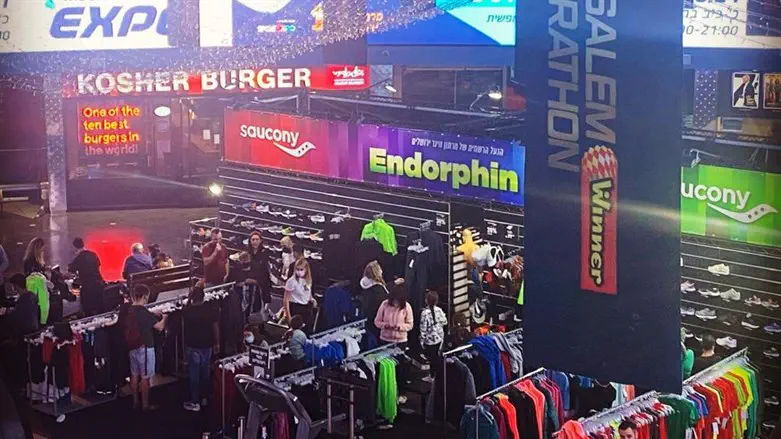 תערוכת האקספו במתחם הסינמה סיטי