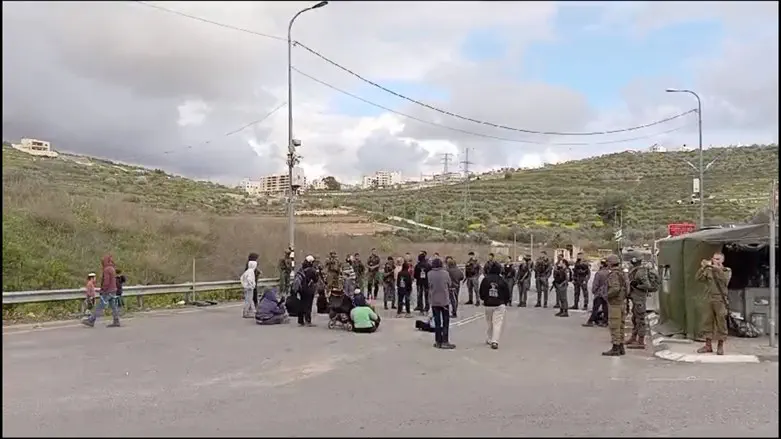 Protest at the checkpoint