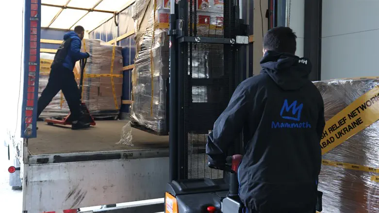 מעמיסים את משלוחי המנות