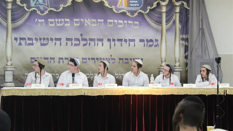 מתמודדי חידון ההלכה