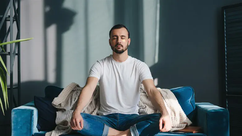 מזרח במערב. אילוסטרציה