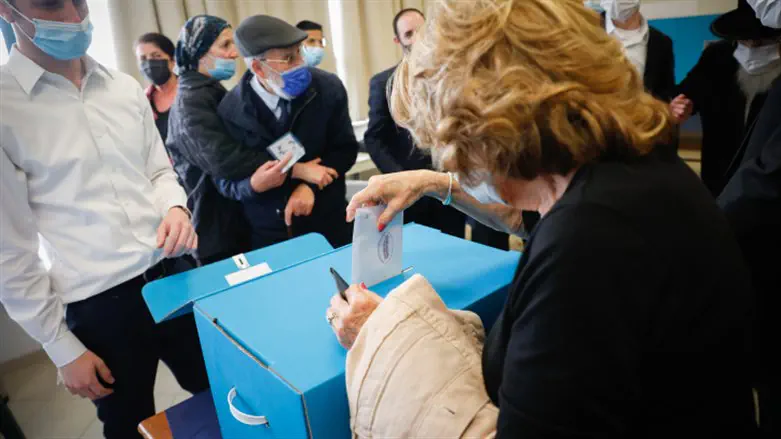 Israeli voters cast their ballots