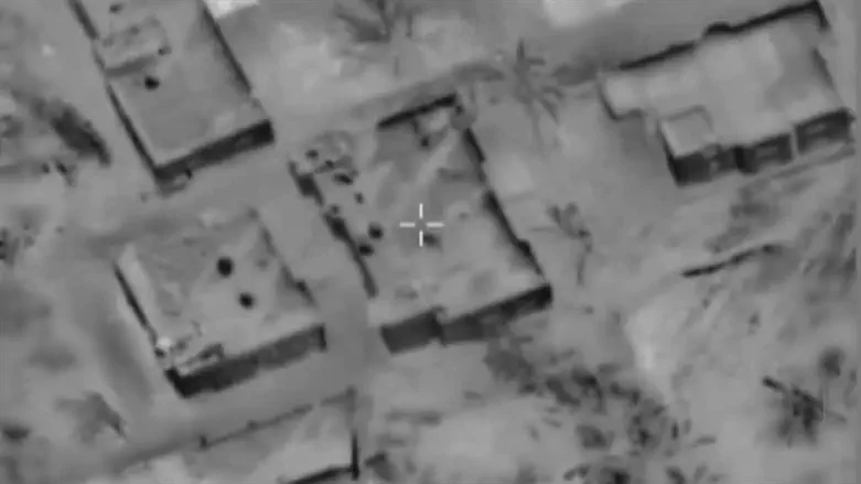 Кадр из видео, запечатлевшего уничтожение террористов с воздуха