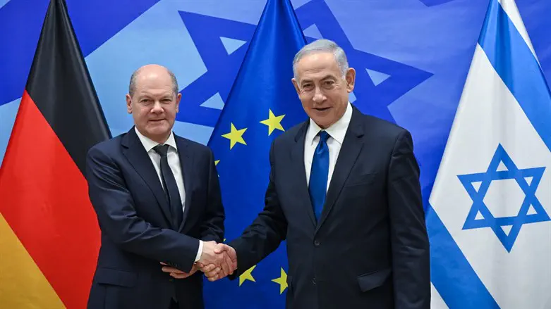 Биньямин Нетаньяху и Олаф Шольц