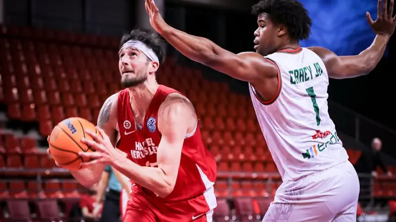 הנקינס הערב מול קרשיאקה הטורקית