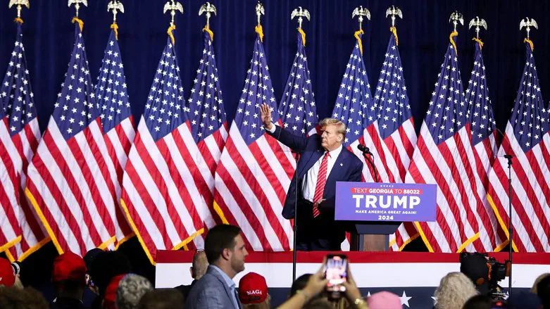 הנשיא לשעבר דונלד טראמפ