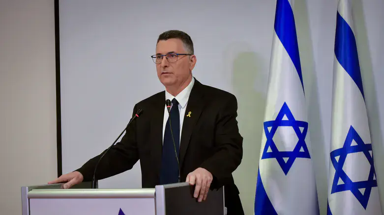 גדעון סער מודיע על פרישתו מהממשלה