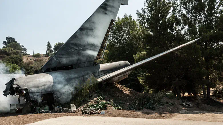 Plane crash (illustrative)