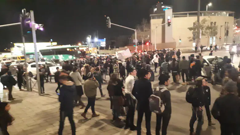 מפגינים במחאת סנדק